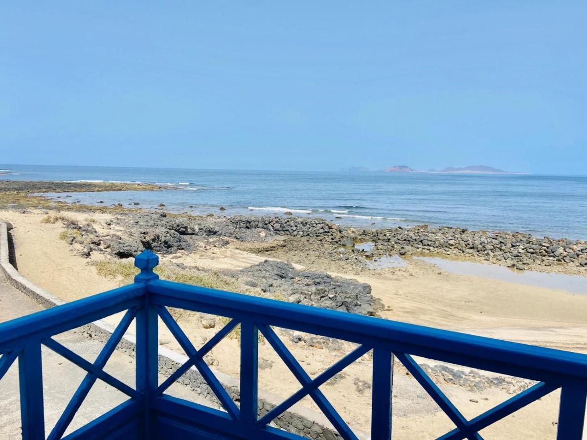 Mirador Del Risco De Famara Appartement Buitenkant foto